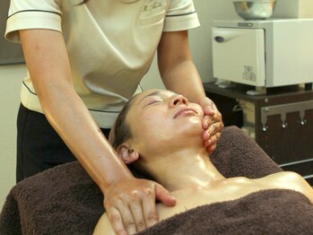 レビオナジュン 川口店(leviona JUN)/整顔トーニング3