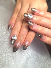 ユコネイル 茨木(Yuko Nail)/グラデーション/ビジュー