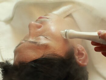 サルースファルマ 成田店(SALUS PHARMA)の写真/【毛穴に悩む方必見】毛穴の黒ずみ・ベタつき・ニキビケアに◎清潔感UPで好印象に♪