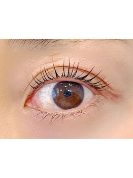 ナチュラル上品な目元にしたい