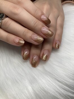 サフィールネイルサフィールネイル(Saphir nail)/深めフレンチ