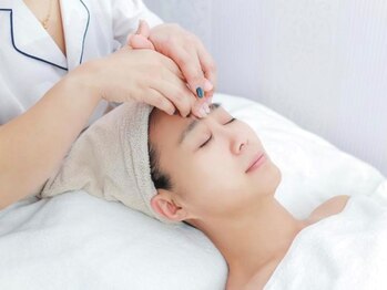 ティアラ 大井町店(Tiara)の写真/リンパを流し、表情筋を引き締めリフトアップ！【たるみ改善】小顔コルギ+高周波&引き締めパック70分¥6980