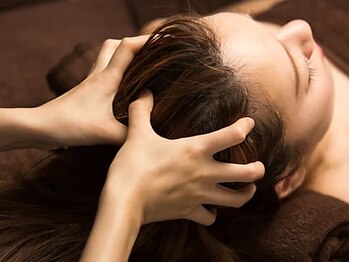カワウチ健康倶楽部の写真/忙しい毎日に、癒しを届けるご褒美時間☆進化系筋膜リリース機器【エレサス】を使用したヘッドスパが人気♪