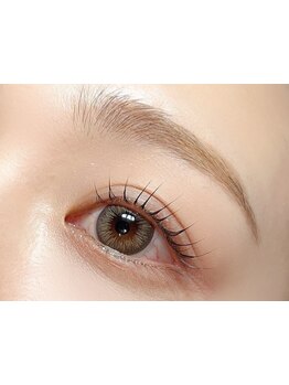 ナチュラル上品な目元にしたい