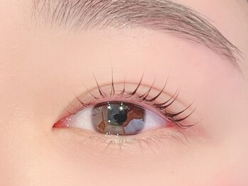 リル(Rire)の写真/【すっぴんでも自信が持てるまつげに☆】お洒落な店内でまつ毛も気分も上がる♪ダメージレスのメニューも◎