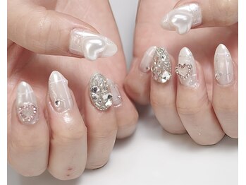 ヒュッゲ(Hygge)/白オーロラチェックネイル