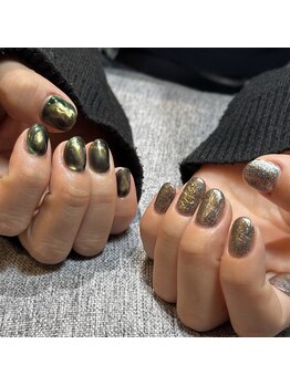 ラブクロム(LOVE CHROME)/グリーンのニュアンスネイル