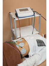 アイケア整骨院 南行徳院(i-care整骨院)/【EMSで寝たまま筋トレ♪】