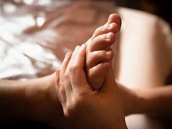 ほぐしや本舗 衣山店の写真/日々忙しく頑張っているビジネスマン必見◎身体の不調や疲れ・だるさ解消は「ほぐしや本舗」にお任せ!