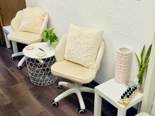 天空の手もみ/白を基調としたオシャレ空間♪