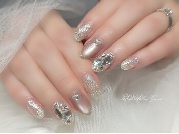 ネイルサロン ヴィクシア(Nail Salon VIXIA)の写真/【スタッフ全員JNEC1級JNA上級保持の確かな技術】トレンド感を大人可愛く演出♪季節感あるお洒落な指先に☆