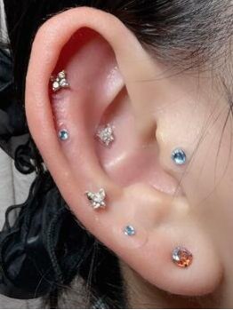 ヌナ(nuna)の写真/話題の耳つぼジュエリー取り扱い◎美容と健康の両方をサポート☆両耳10～15粒でご案内♪初めての方にも！