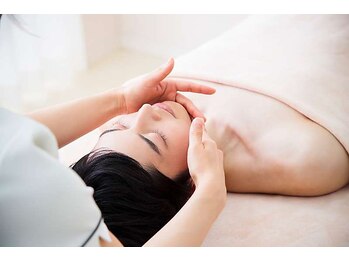 ブルーグリーン(BlueGreen)の写真/考えすぎて疲れた頭と心を整える。頑張る男性のための思考リセット調律フェイシャルエステ