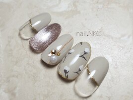 上品可愛い大人の小花デザイン