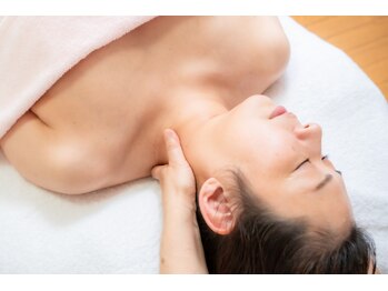 花りらの写真/若々しい見た目に!ホウレイ線&たるみ改善エステ。未来の美肌を守る予防ケア。