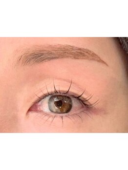 ナチュラル上品な目元にしたい