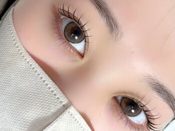 マツエク・まつげパーマ専門店 fika.【フィーカ】【4月上旬OPEN(予定)】の写真/【お子様同伴OK!】完全プライベート空間のゆったりとした時間の中で理想の目元へ。朝のメイクも時短に◎