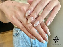 ネイル エミュスト(Nail Emuest)/ツヤツヤ☆マグネットネイル