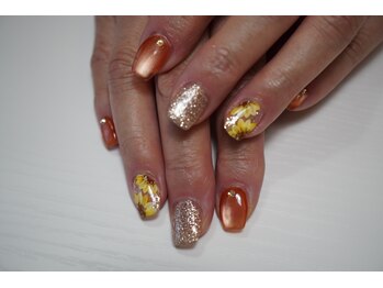 エクラ(Eclat)/ひまわりネイル