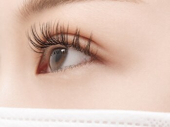 レナータ(Renata)の写真/ふんわり眉毛で垢ぬけた印象に。間引き(毛量調整)で眉が濃い・太い方も憧れのふんわり眉毛へ*