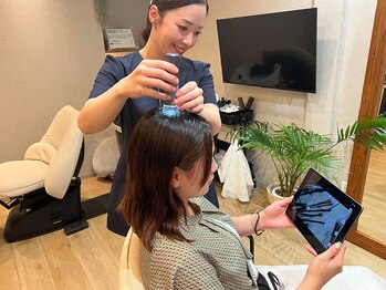 リフェロ 豊橋店(Refero)の写真/【医療提携】35年の研究成果を結集！熟練スタッフの上質カウンセリングで、髪悩みに合わせ贅沢ご褒美ケア★