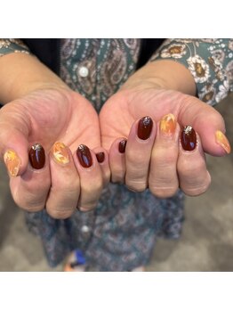 トータルサロン 白べぇーっ プラス/秋ネイル