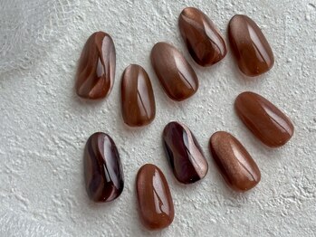 マイネイル 柏店の写真/主役はマグネットのみで仕上げた“光と影”まろやかチョコカラー&マグの奥行を重ねて★新規¥6980/再来¥7890