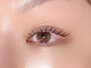 ラヴィールアイズ(Raviur eye's)の写真/【22時まで営業/当日予約OK】ブラウンカラーへの変更無料＊垢抜けたナチュラル上品なお目元に♪印象UP！