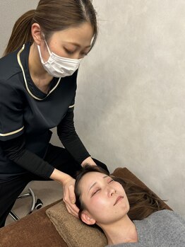 三ノ宮鍼灸院 接骨院の写真/小顔になりたい方必見！駅近アクセス抜群！【初回特別価格¥4980】ほうれい線やたるみなど様々なお悩みも◎