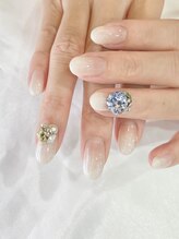 エクラ(eclat)/白グラデーション×ビジュー