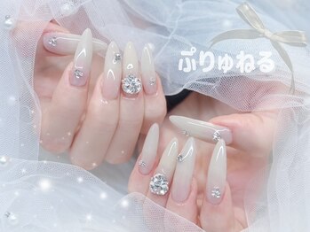 ぷりゅねる 心斎橋の写真/1本だけ折れてしまった方や10本長さ出ししたい方も◎「自爪が短い」「形に自信がない」そんなお悩みにも！