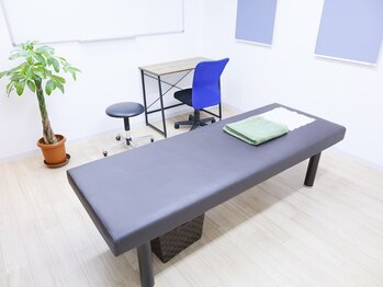 エムズワン鍼灸院整骨院 センター北院/はじめての方は個室で伺います！