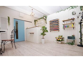 01.難波店の店内写真