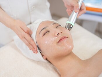 ポムポムボナーの写真/【当サロンだからこそ実現！】ララピール×LDM×独自のコースで★最速でシワ・ほうれい線/ハリツヤUP♪
