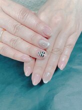 リマ(Lima)/上品な大人ネイル