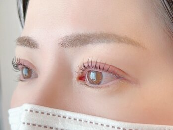 リル(Rire)の写真/【初めての方にもおすすめ】丁寧にカウンセリングしお悩みやまつ毛に合わせて施術♪駅チカで通いやすさも◎