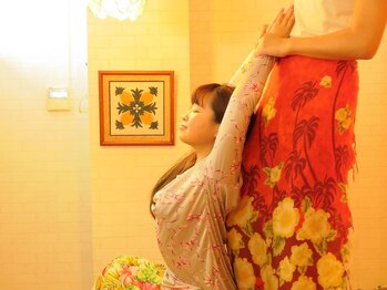 ハワイアンフォレストSpa 焼津店/上半身ストレッチで肩スッキリ！
