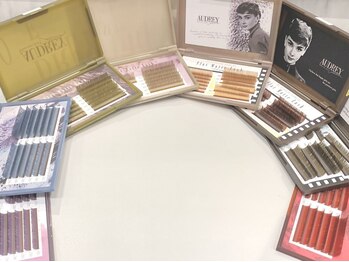 リシェルアイラッシュ 静岡駅前店(Richelle eyelash)の写真/フラットラッシュの新カラーエクステ【ROYSH COLOR】導入!!くすみカラーで外国人風の抜け感ある目元に☆