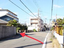 アーナンダ(ananda)/道案内6 橋が見えたら手前を左折