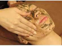 レヴール(reveur)/フェイシャル/ハーブピーリング