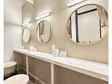 ピウ(piu)の雰囲気(パウダールーム完備、メイク直し、アイロン、ヘアオイル貸し出し)