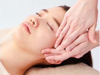 アトリエはるか 紙屋町シャレオ店の写真/【フェイシャルメニュースタート♪】
乾燥が気になる今からの季節に!