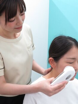 堺整骨院 小郡院の写真/小顔になりたい方必見！最新技術をプラスした独自メソッドの小顔矯正！顔のむくみや歪みを整え小顔美人に♪