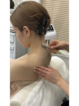 ラシーム(Racime)の写真/《特別な日は最高の自分で》顔＋背中＋肩まで全部お任せ！SETコースでどこから見ても美しい艶肌を演出＊