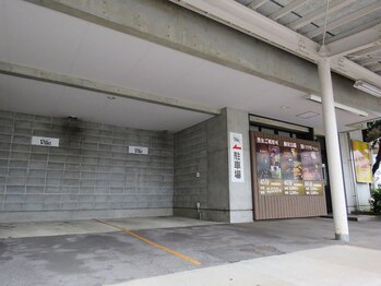 アジアンリラクゼーションヴィラ 長岡店(asian relaxation villa)/店舗脇に駐車場2台分完備
