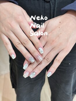 ネコ(Neko)/リボン ミラー 乳白 個性派