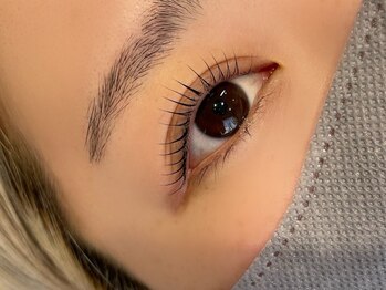 フロー 水戸見川店(Flow)の写真/［ロッド多数＆化粧品登録剤◎悩みに寄り添う技術力］「下がりまつ毛」「少ない毛量」悩みに寄り添う施術◎