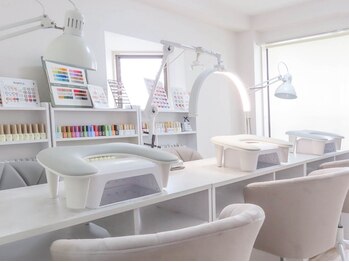 ティーリーネイルズ 原宿(T.Lee Nails)の写真/【原宿駅すぐ★】毎月変わるデザインはワンホンorニュアンスから選択可能♪持ち込み画像OK！ご相談下さい♪