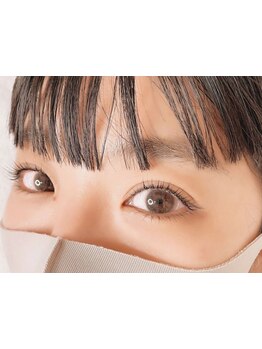 ナチュラル上品な目元にしたい