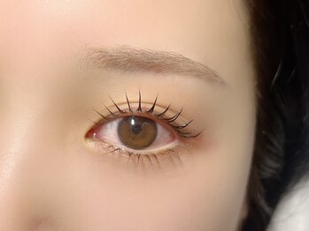 フィネス(Finesse)の写真/【個室の贅沢空間】静かな時間の中で理想の目元を丁寧に叶えます＊まつ毛だけでなく眉メニューもメンズも◎